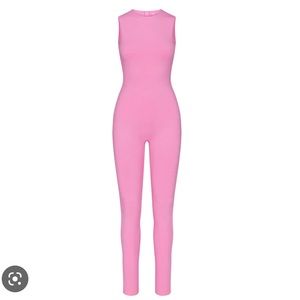 SKIMS Outdoor Crewneck Sleeveless Catsuit - Bubblegum!